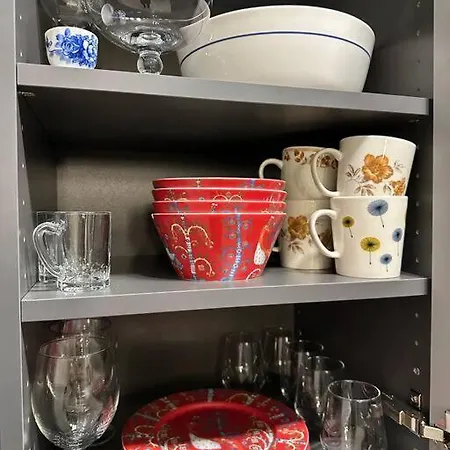 Urban Oasis - Two Bedrooms - Balcony - Nearby Metro Apartment *