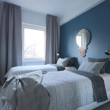 Апартаменты Urban Oasis - Two Bedrooms - Balcony - Nearby Metro *