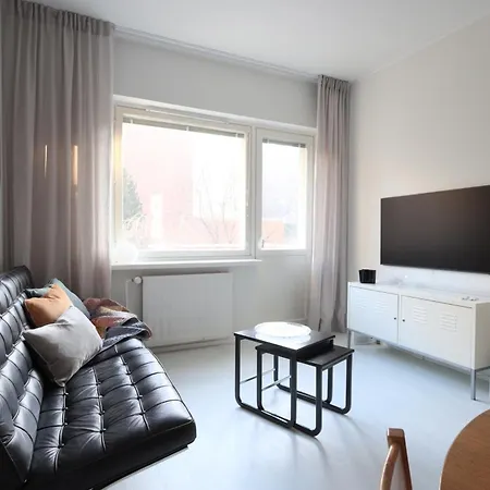 Urban Oasis - Two Bedrooms - Balcony - Nearby Metro