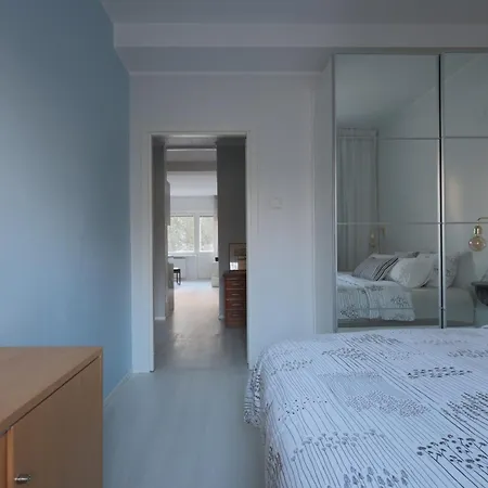 Апартаменты Urban Oasis - Two Bedrooms - Balcony - Nearby Metro *