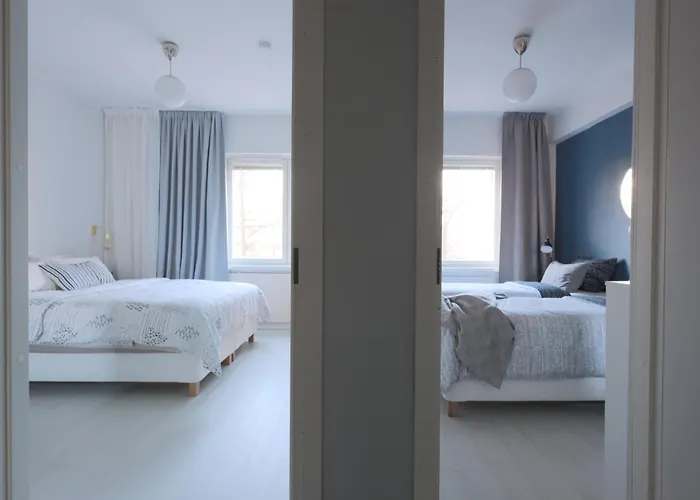 Urban Oasis - Two Bedrooms - Balcony - Nearby Metro Apartmán *