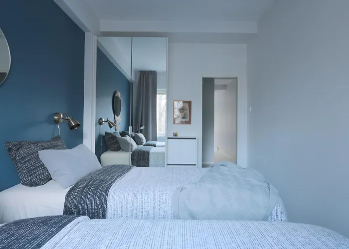 Urban Oasis - Two Bedrooms - Balcony - Nearby Metro Helsinky