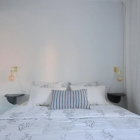 Urban Oasis - Two Bedrooms - Balcony - Nearby Metro * Helsinki