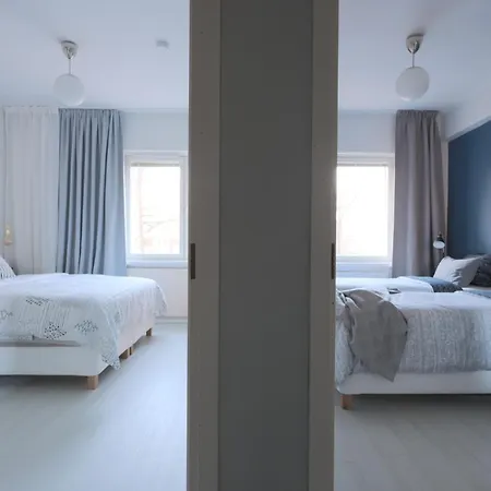 Urban Oasis - Two Bedrooms - Balcony - Nearby Metro Apartman *