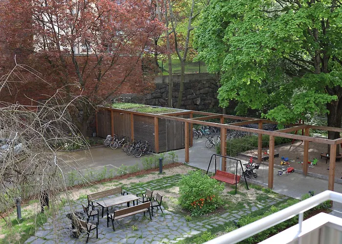 Apartment Urban Oasis - Two Bedrooms - Balcony - Nearby Metro *