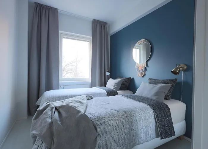 Apartment Urban Oasis - Two Bedrooms - Balcony - Nearby Metro *