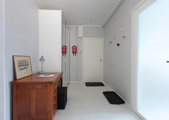 Urban Oasis - Two Bedrooms - Balcony - Nearby Metro Apartment Helsinki