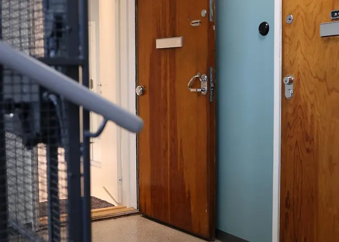 Apartment Urban Oasis - Two Bedrooms - Balcony - Nearby Metro